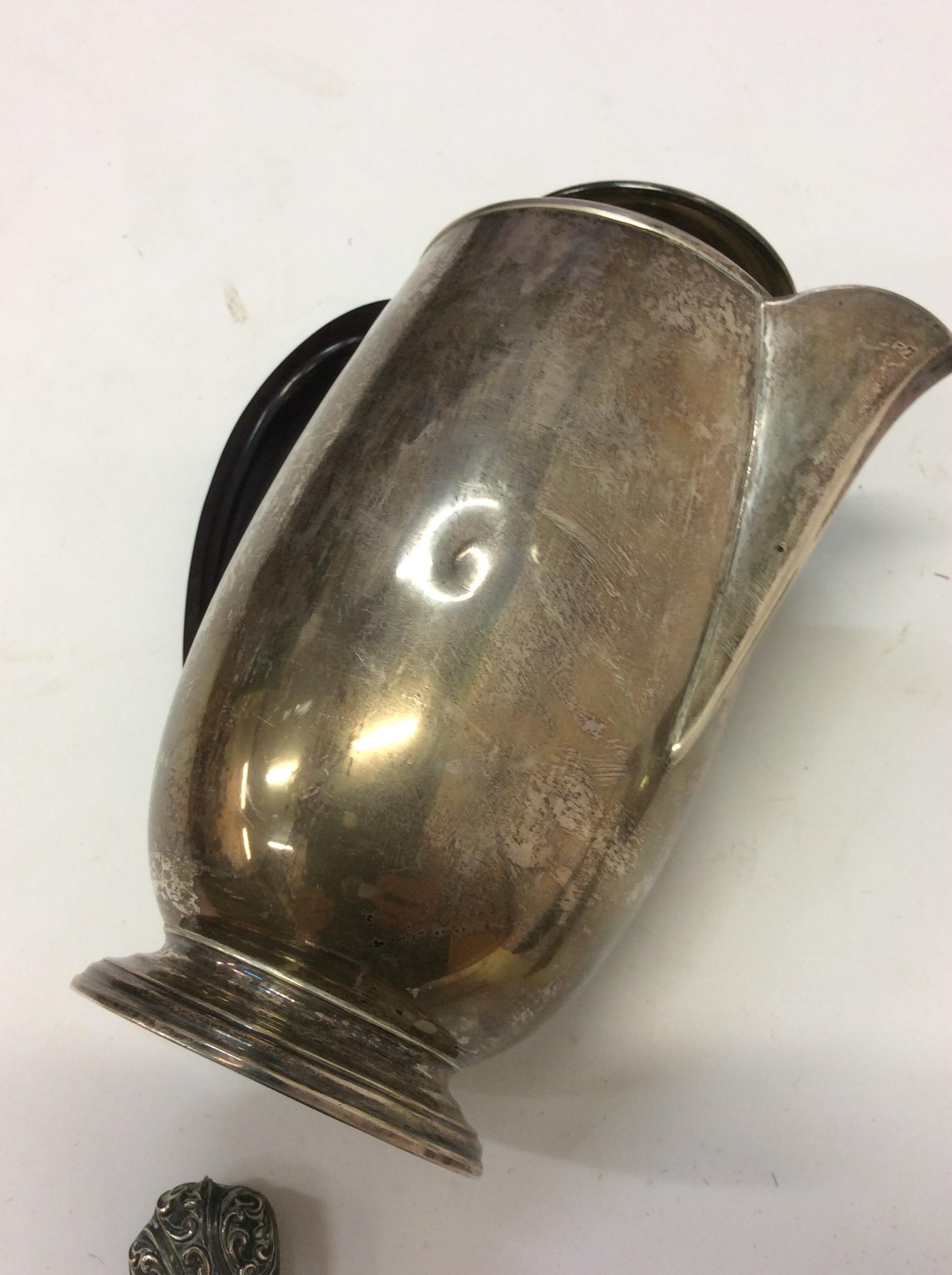 AN ART DECO SILVER HOT WATER JUG with a bakelite knop and handle, with marks for Birmingham 1937, - Image 10 of 14