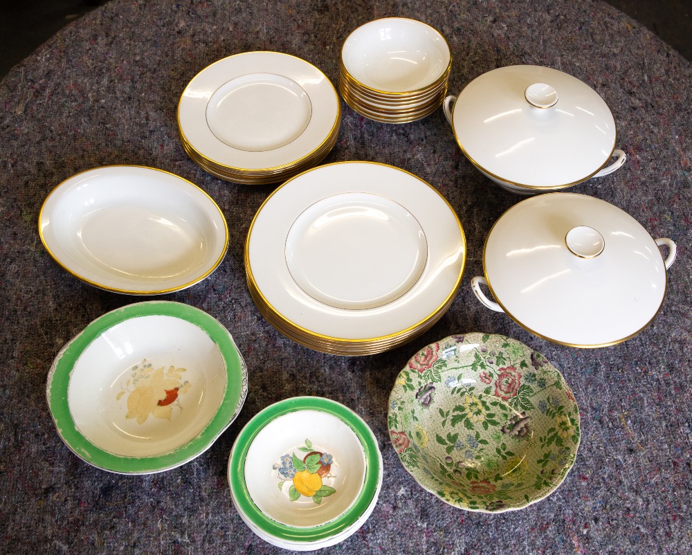 A WEDGWOOD BONE CHINA CALIFORNIA PATTERN SIX PIECE DINNER SERVICE At present there is no condition