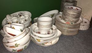 A COLLECTION OF ROYAL WORCESTER EVESHAM PATTERN PORCELAIN consisting of twelve dinner plates, thirty