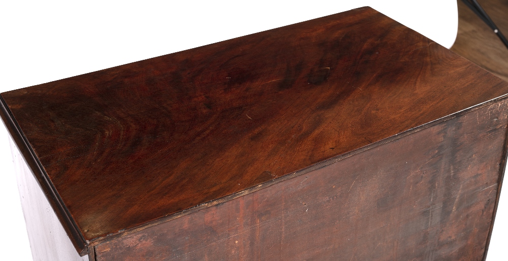 Mahogany chest of drawers George III, with four graduated drawers on bracket feet, 83cm x 82cm x - Image 5 of 5