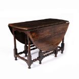 Large oak gateleg table 18th Century, with bobbin-turned supports, 130cm x 160cm x 74cm high