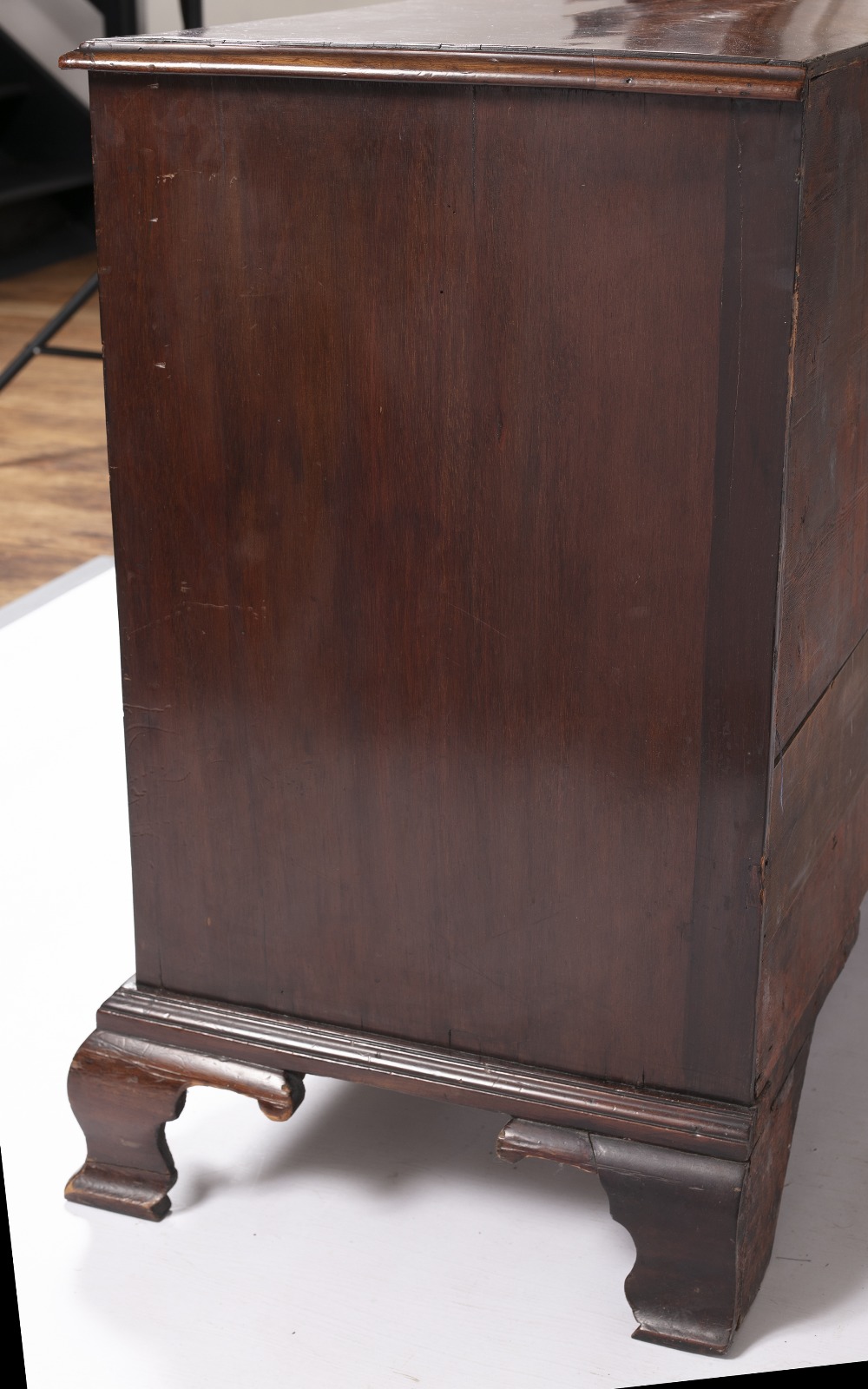 Mahogany chest of drawers George III, with four graduated drawers on bracket feet, 83cm x 82cm x - Image 2 of 5