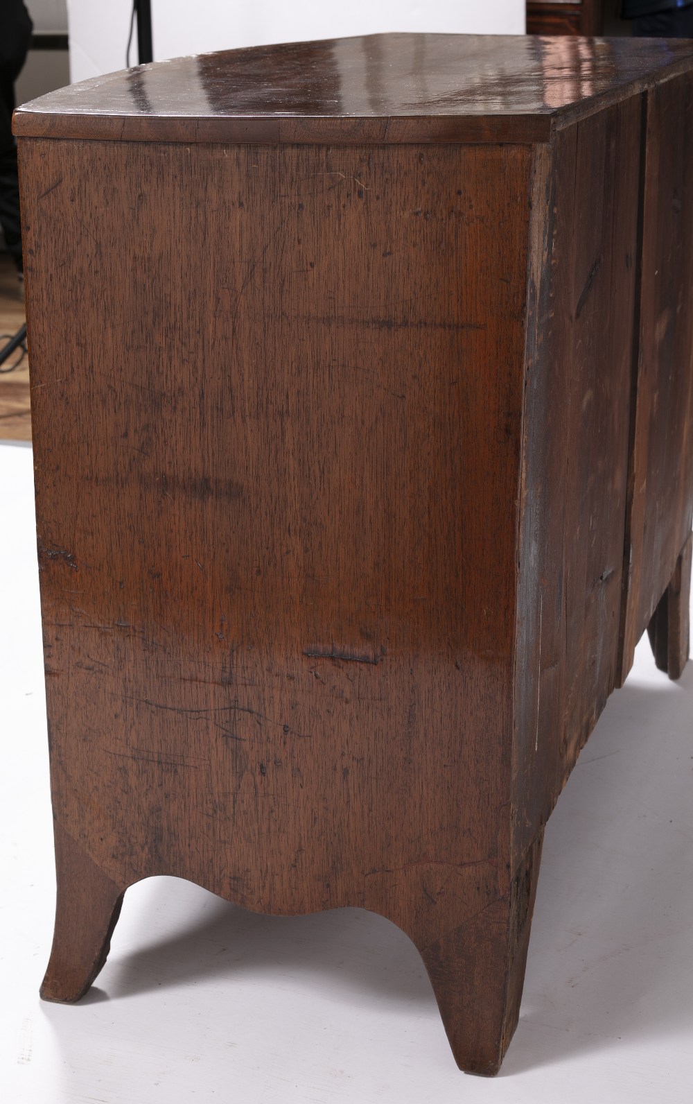 Mahogany bow front chest of drawers 19th Century, with glass loose top, 105cm across x 52cm deep x - Image 4 of 5