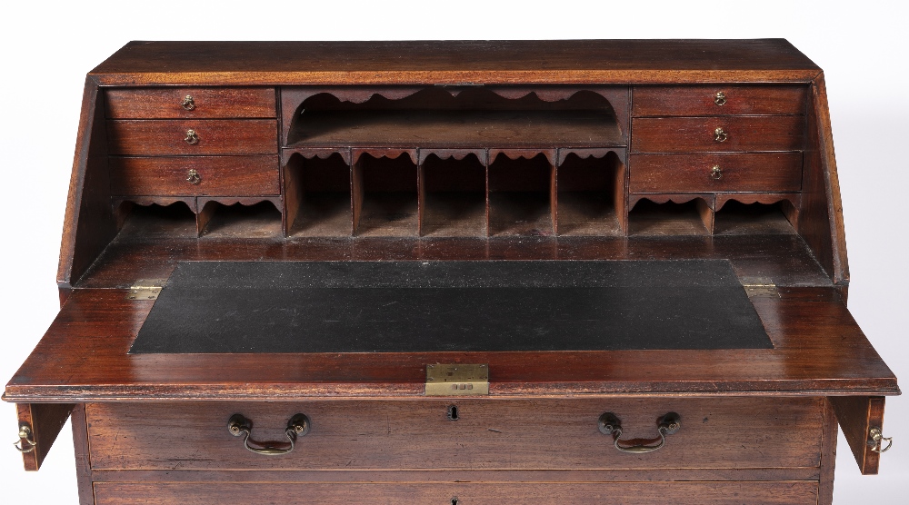 Mahogany bureau George III with fall front, fitted interior and fitted graduated drawers with - Image 2 of 5