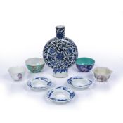Blue and white porcelain moonflask Chinese, 19th Century, with Indian lotus decoration 26.5cm