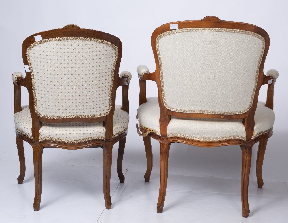 A FRENCH HEPPLEWHITE STYLE BEECHWOOD AND UPHOLSTERED ELBOW CHAIR, the cresting rail carved with - Image 3 of 5