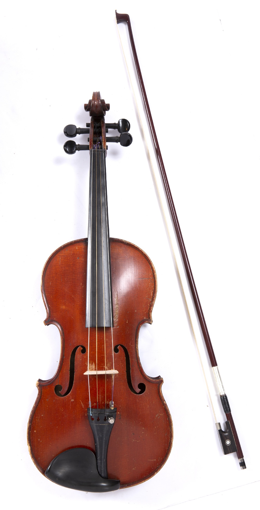 A 20TH CENTURY VIOLIN with two piece back, back length 36cm, with bow,cased - Image 4 of 4