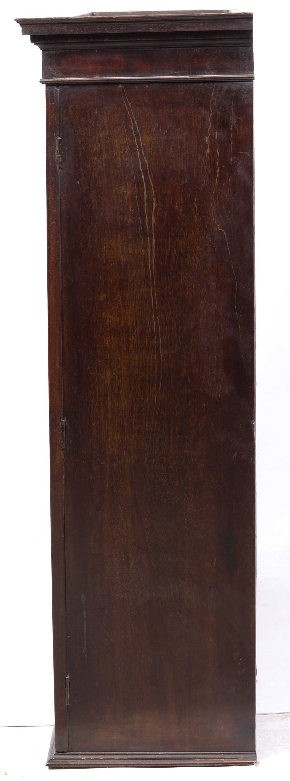 A GEORGE III MAHOGANY BOOKCASE, the top with moulded cornice above two lancet astragal glazed - Image 4 of 5