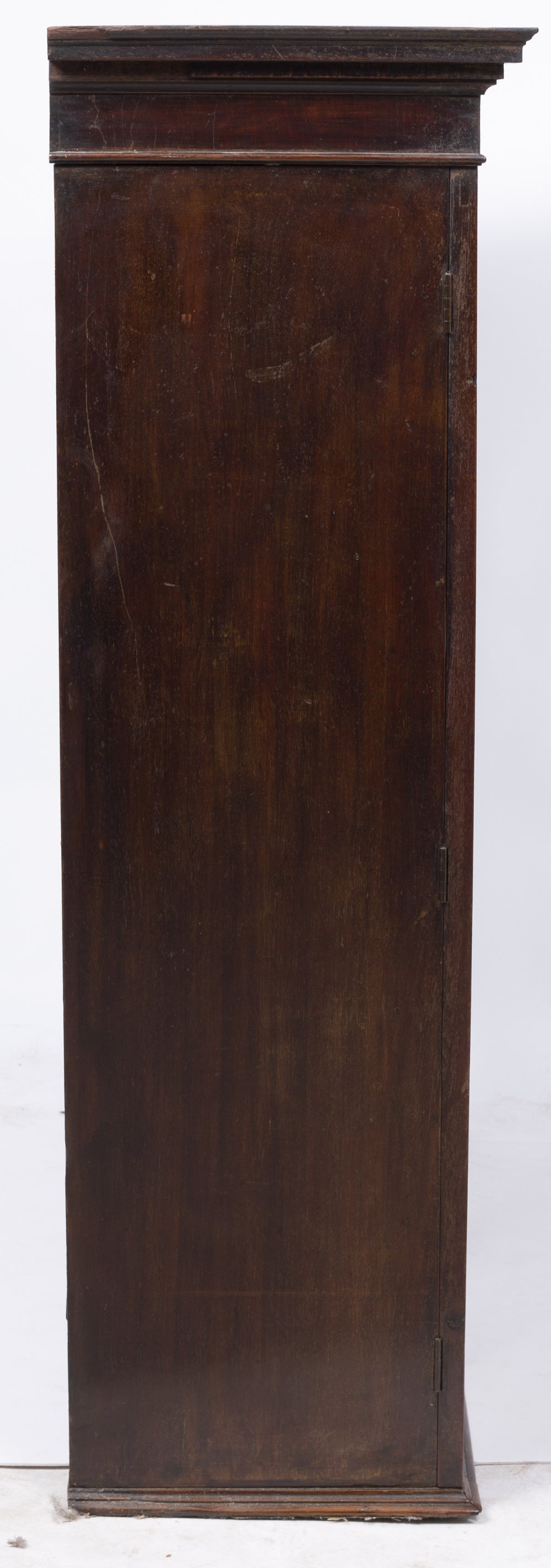 A GEORGE III MAHOGANY BOOKCASE, the top with moulded cornice above two lancet astragal glazed - Image 2 of 5