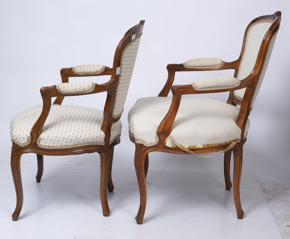 A FRENCH HEPPLEWHITE STYLE BEECHWOOD AND UPHOLSTERED ELBOW CHAIR, the cresting rail carved with - Image 2 of 5