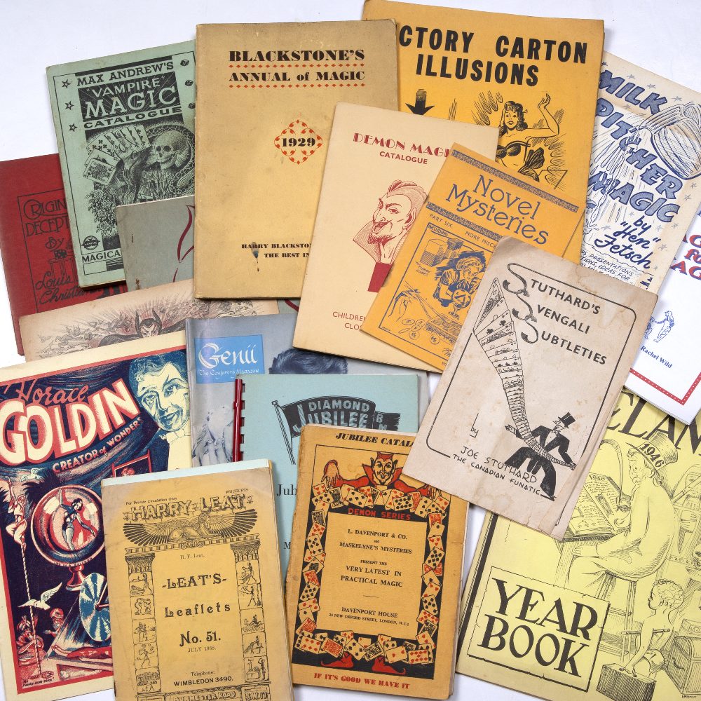 A COLLECTION OF APPROXIMATELY 50 'MAGIC' PAMPHLETS, programmes, annuals etc