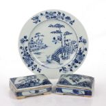 Blue and white porcelain plate Chinese, early 19th Century 22cm, and two epitaph boxes, largest 11cm