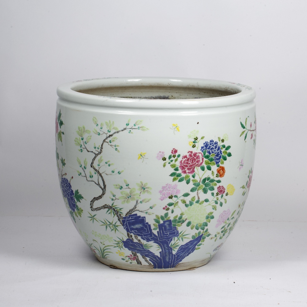 Porcelain fish tank Chinese, 19th/20th Century painted to the exterior with brightly coloured - Image 2 of 4