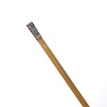 Horn and white metal riding crop/switch Chinese the mount with blossom decoration, 72cm long