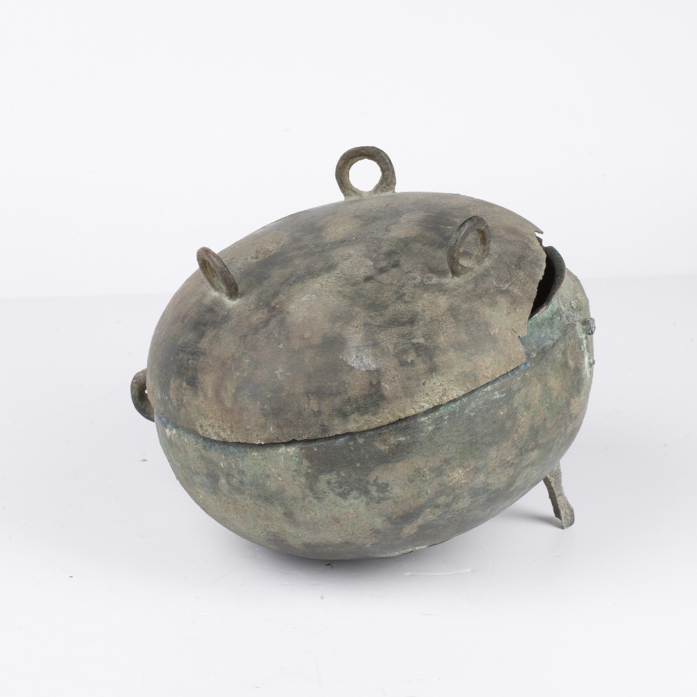 Bronze archaic vessel, Ting Chinese the lid of the vessel surmounted by looped finials, 14cm high - Image 2 of 4