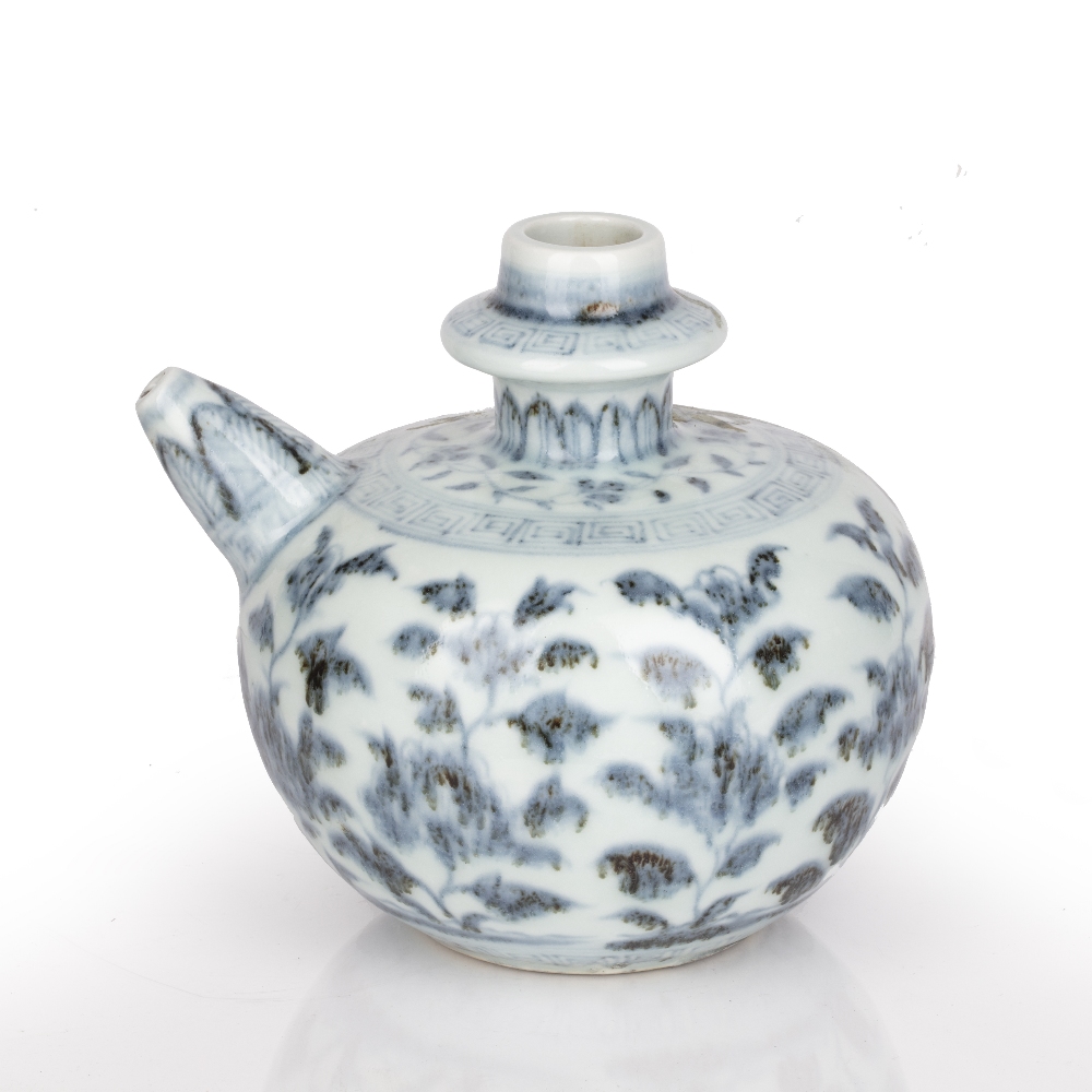 Blue and white Kendi Chinese, Ming period (late 15th / 16th century) the compressed body and spout - Image 2 of 4