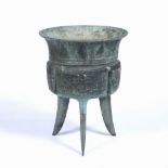 Large archaic bronze vessel, Jia Chinese, 18th/19th Century raised on three tapering blade supports,