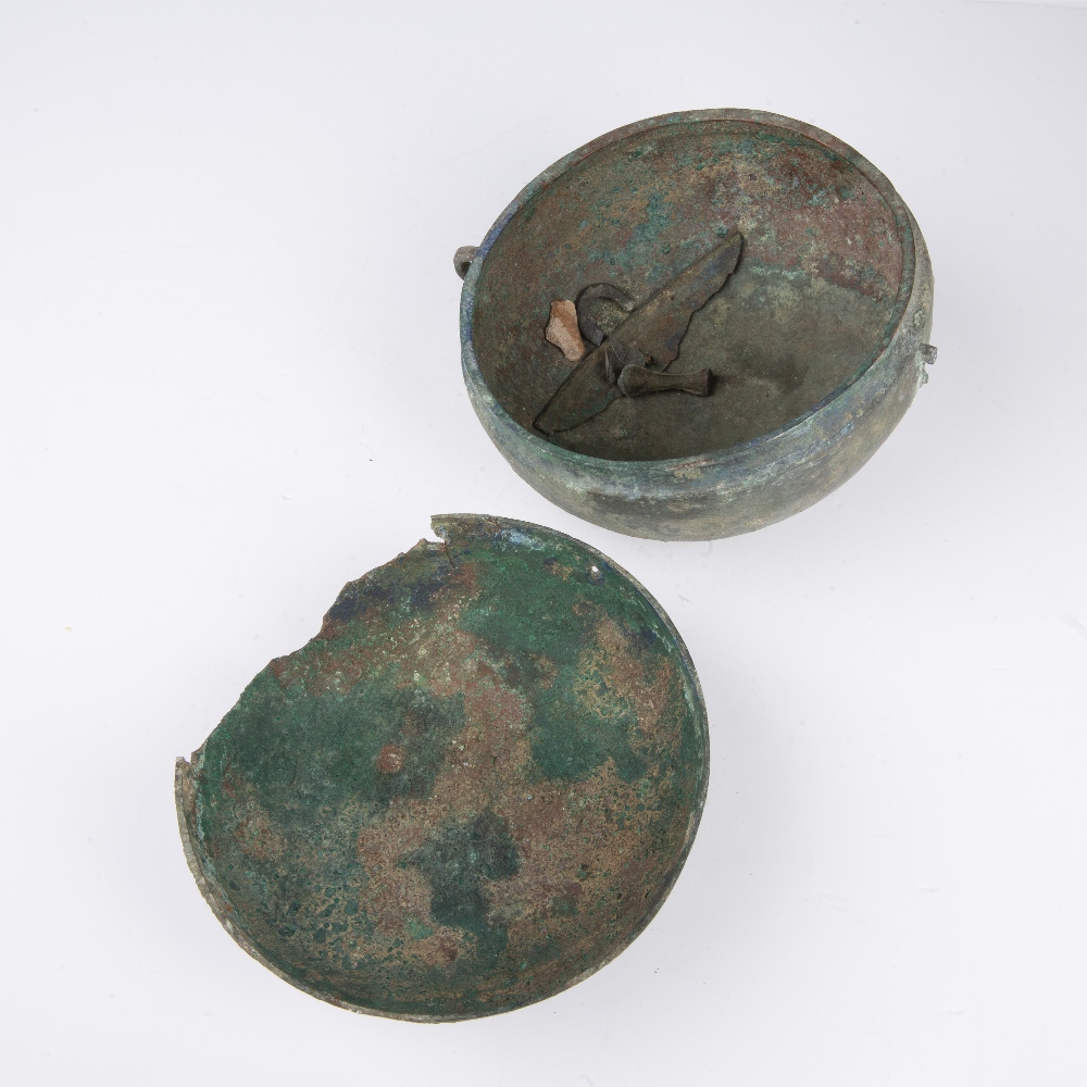 Bronze archaic vessel, Ting Chinese the lid of the vessel surmounted by looped finials, 14cm high - Image 3 of 4