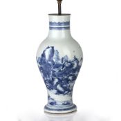 Blue and white vase Chinese, Kangxi period (1662-1722) decorated to the body with a mountainous