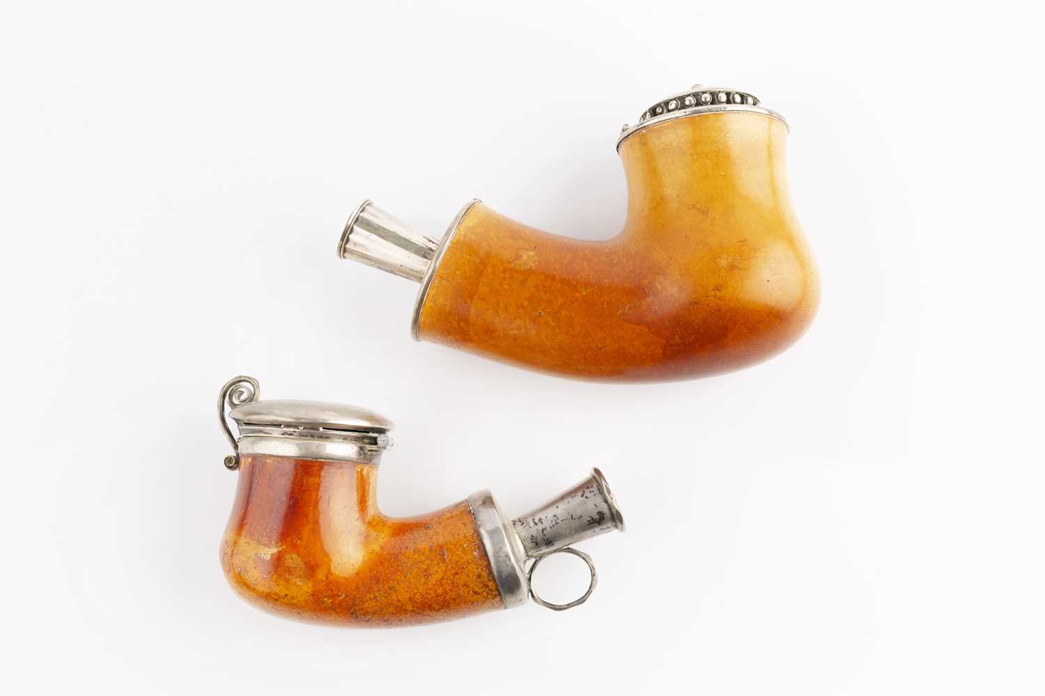 A 19th century Continental, possibly Austrian, silver mounted meerschaum pipe, with hinged cover, - Image 2 of 2