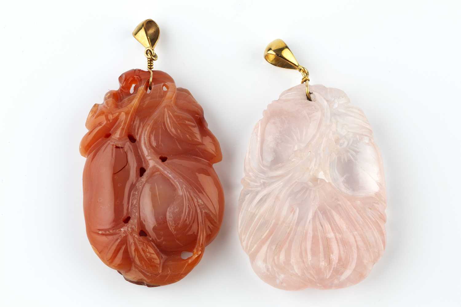 Two hardstone pendants, comprising a rose quartz pendant and a cornelian pendant, each pierced and - Image 2 of 2