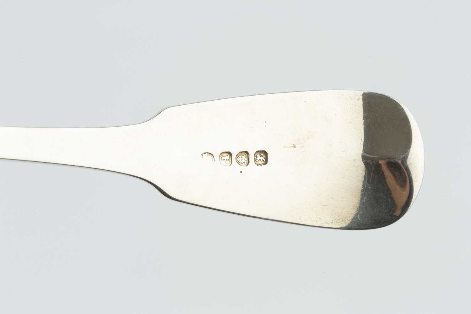 A George III silver fiddle pattern fish slice, with pierce blade, maker's mark worn, London 1810, - Image 2 of 2
