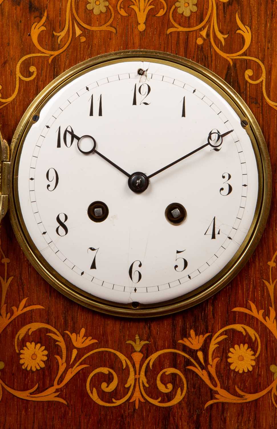 An antique French rosewood cased mantle clock the shaped case with decorative inlay, carrying - Image 2 of 6