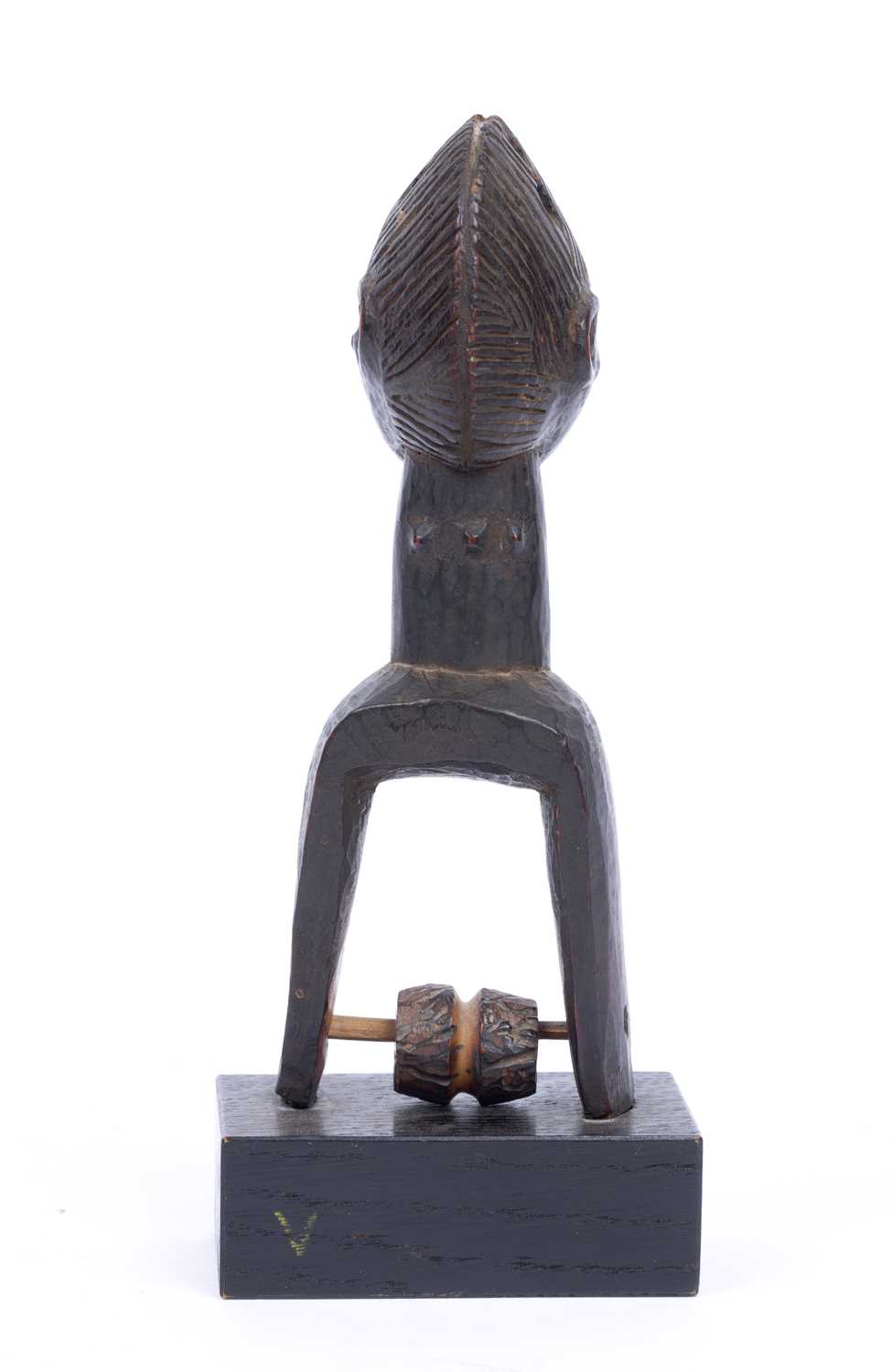 A West African head pulley with stand, carved wood figure torso with crescent coiffure, 21.5cm - Image 3 of 4