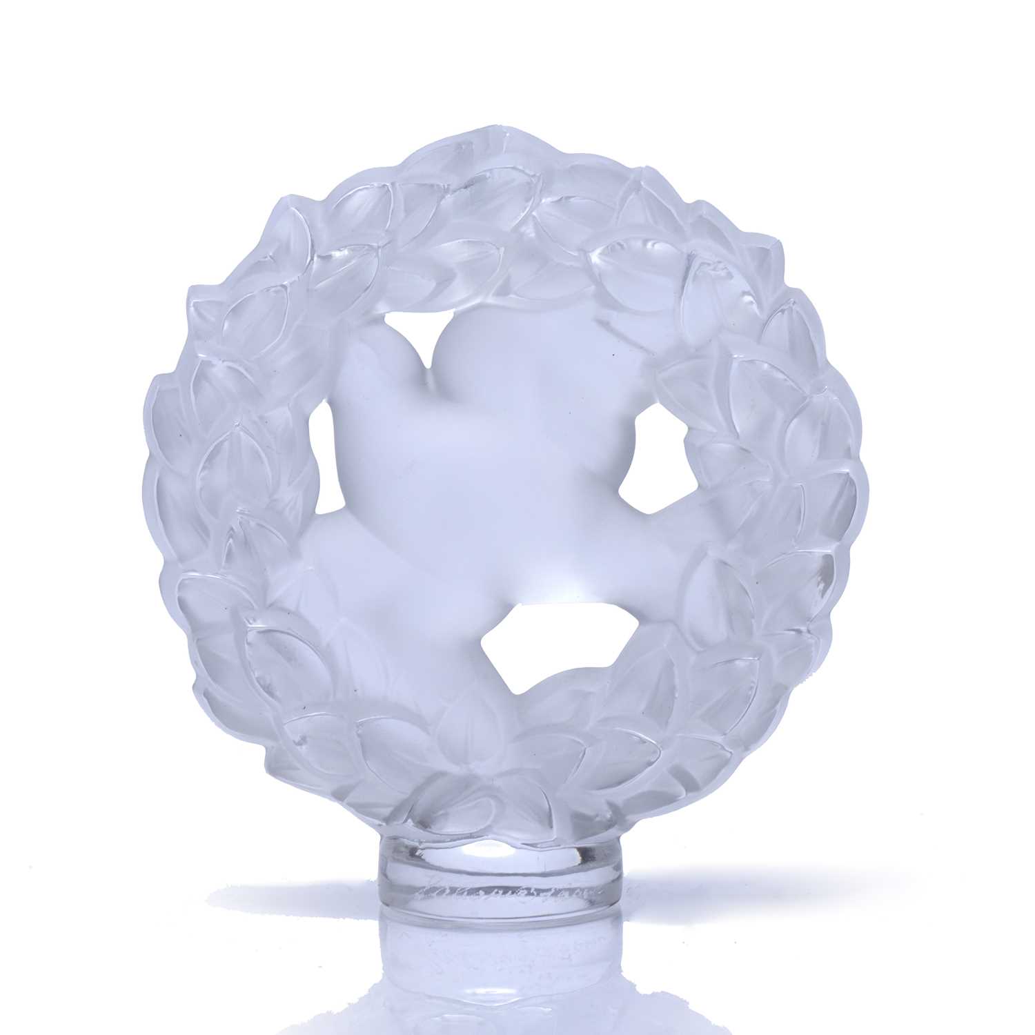 René Lalique (1860-1945) 'Pax dove in wreath' glass paperweight, signed 'Lalique France' to the - Image 2 of 3