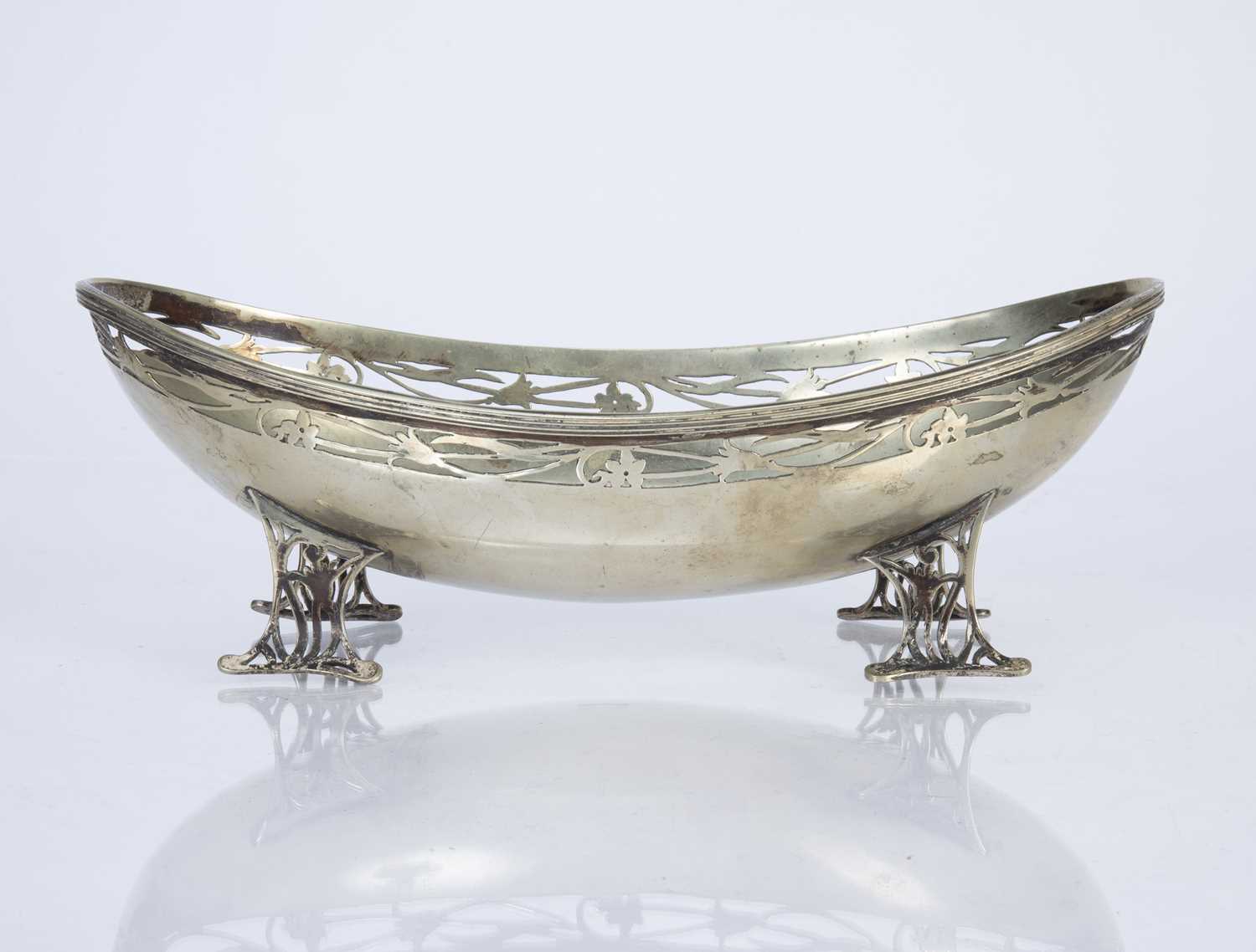 Secessionist style silver plated basket or bowl with filigree rim, indistinctly stamped to the base, - Image 3 of 4