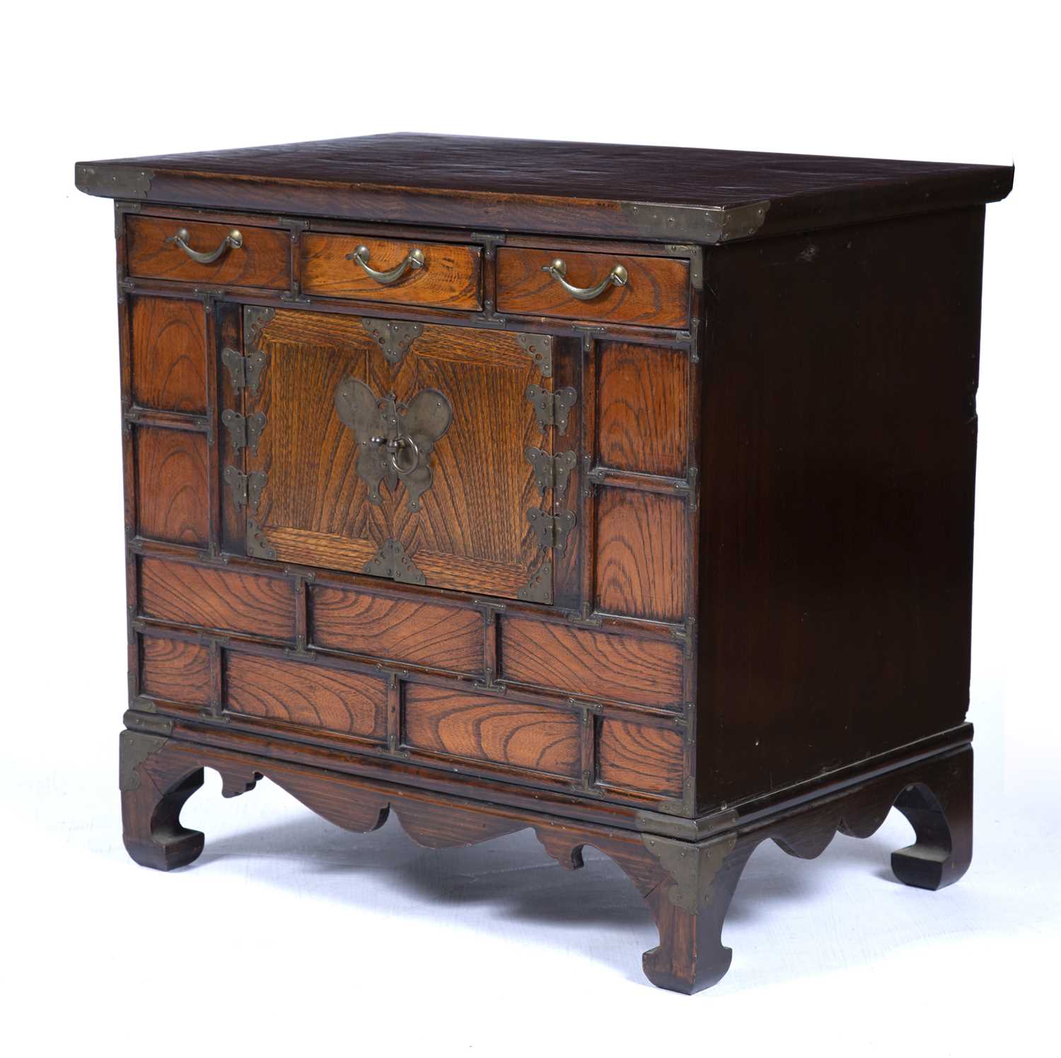 Small Korean elm chest with drawers and cupboards, and with metal mounts, 57cm wide x 40cm deep x - Image 6 of 6