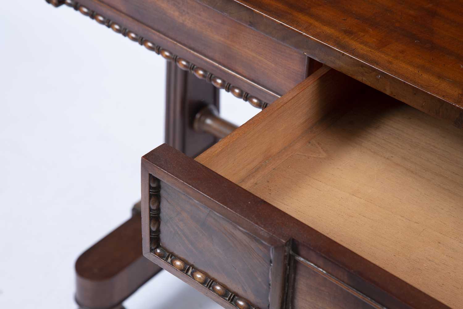 A George IV rectangular mahogany library table, the top with rounded ends above two frieze drawers - Image 6 of 7