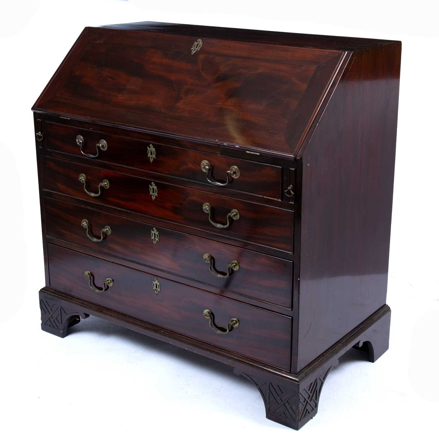 A George III mahogany bureau, the fall enclosing an arrangement of pigeon holes, short and long - Image 3 of 4