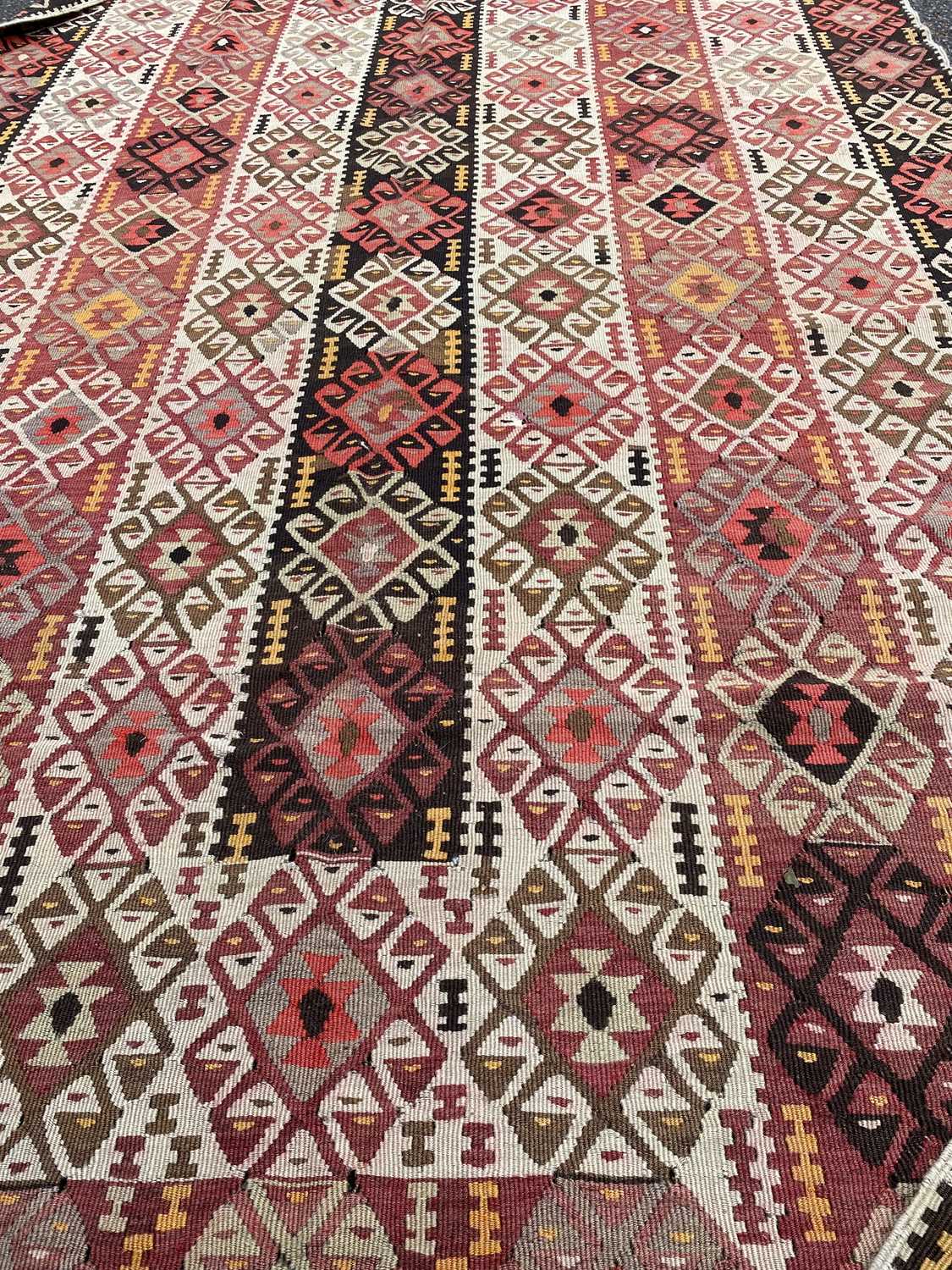 An early 20th century Kelim rug in green, red and orange, 152cm x 390cmCondition report: In moderate - Image 4 of 4