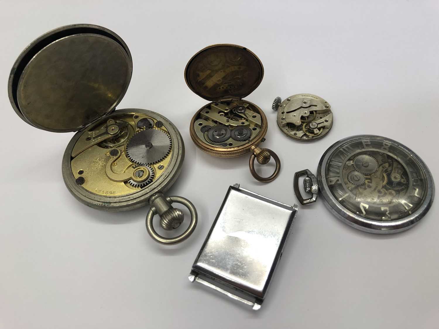 A collection of watches, comprising a half hunter fob watch, to a keyless wind movement, the - Image 3 of 4