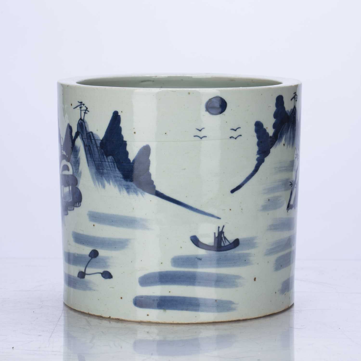 Blue and white bitong Chinese, late 19th Century painted with a mountainous landscape, 18cm - Image 2 of 4