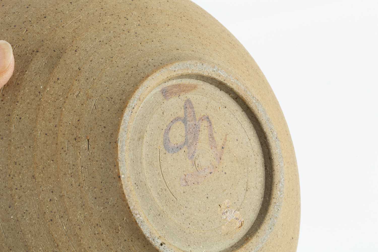 William Plumptre (b.1959) Bowl ash glaze with incised motifs to the rim and well signed 20cm - Image 4 of 4