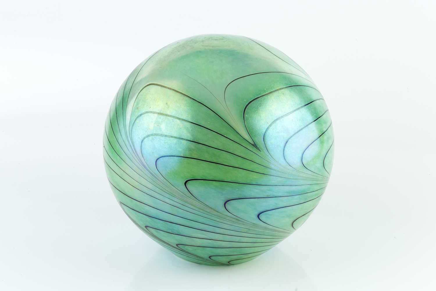 Lino Tagliapietra (b.1934) Art glass table lamp swirled green and white glass with black lines - Image 2 of 3