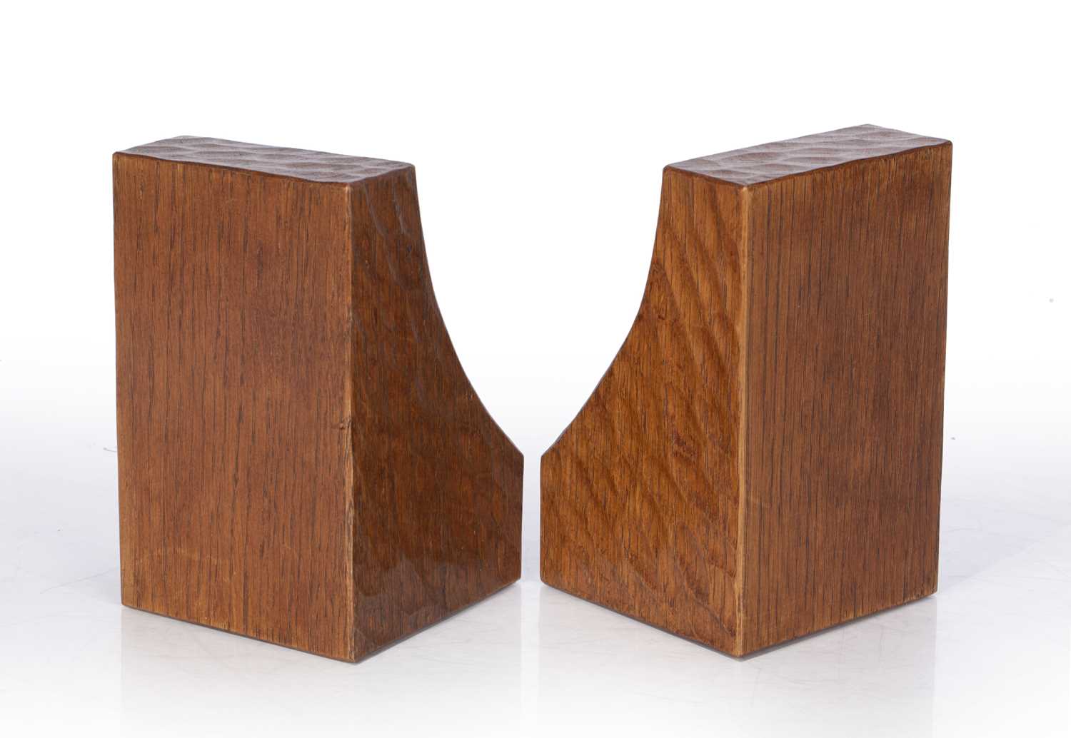 Robert Thompson of Kilburn (1876-1955) Pair of Mouseman bookends oak carved mouse signature 15cm - Image 3 of 4