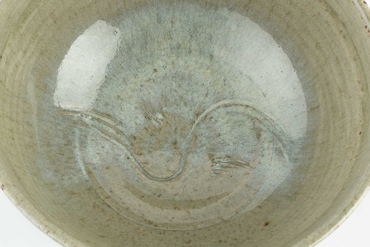 William Plumptre (b.1959) Bowl ash glaze with incised motifs to the rim and well signed 20cm - Image 3 of 4