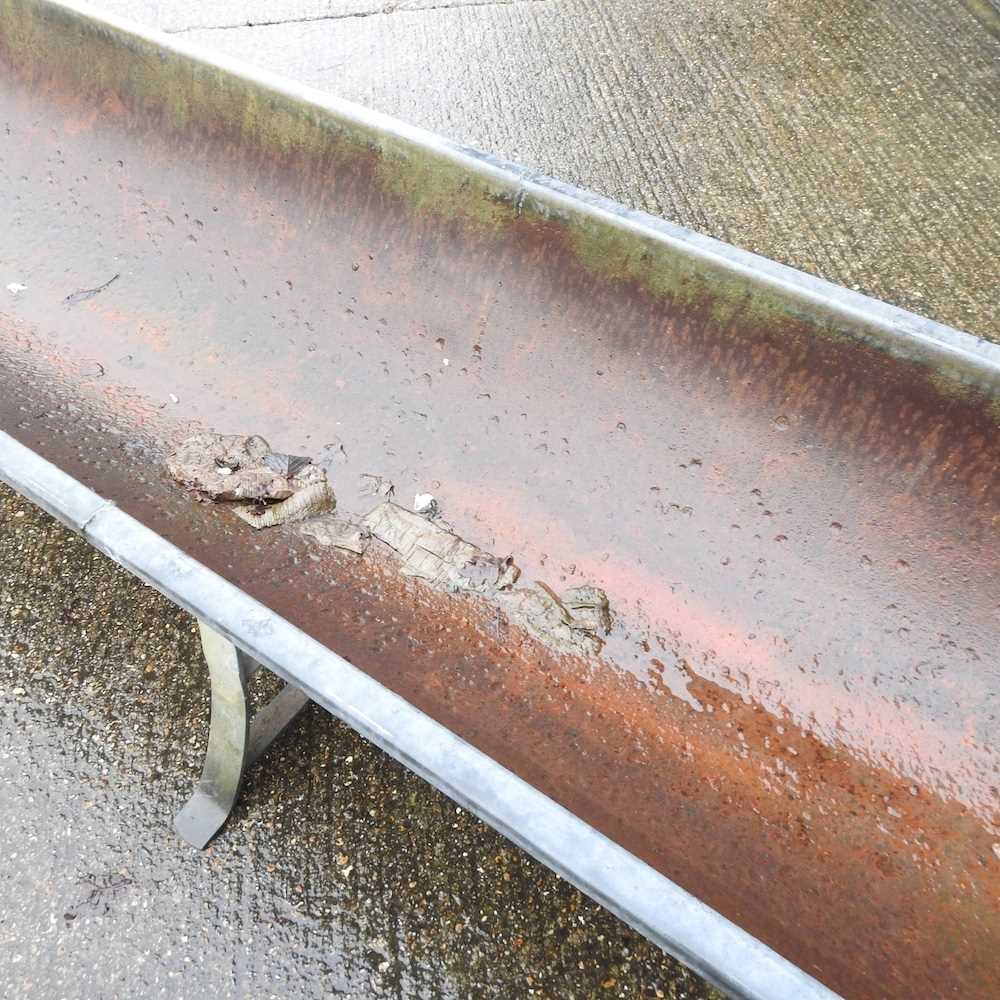 A galvanised feed trough, - Bild 6 aus 7
