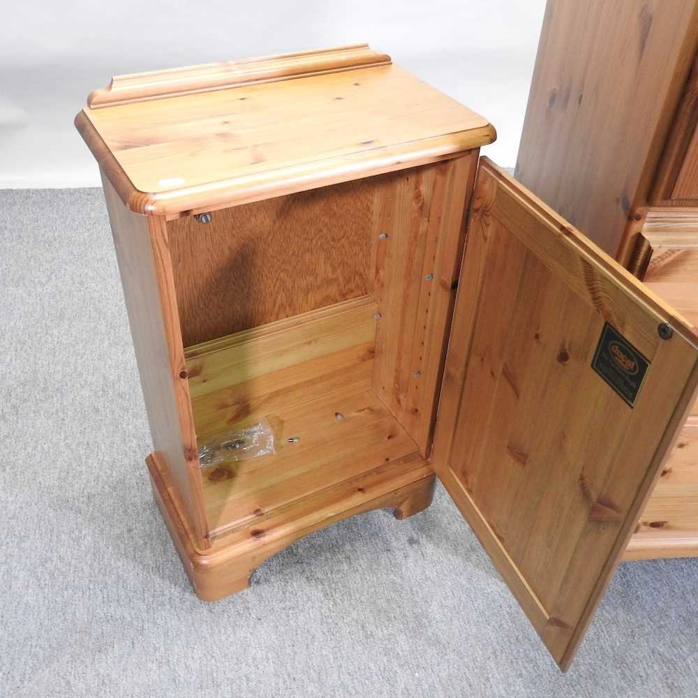 A modern pine bureau, - Image 6 of 8