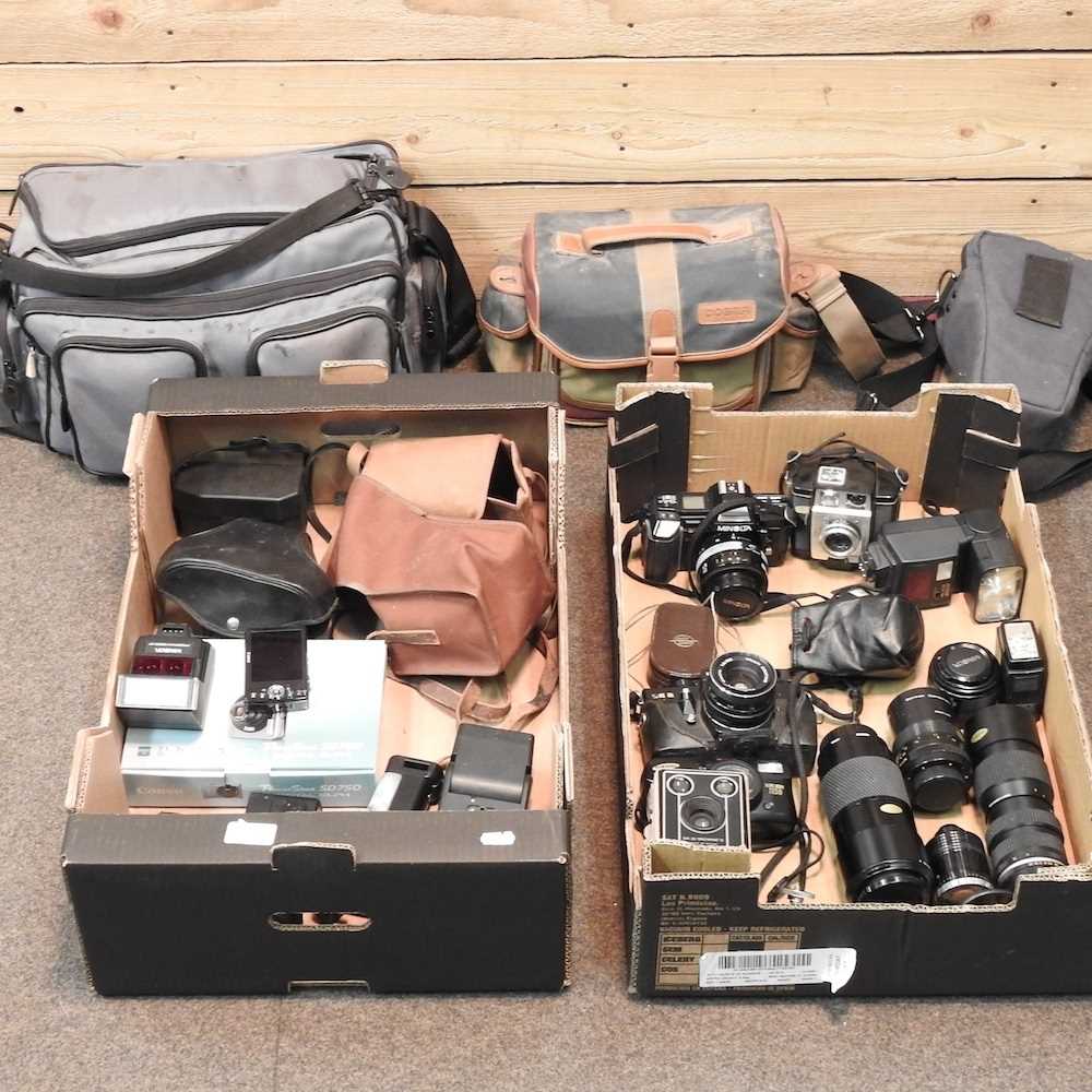 A collection of various cameras and lenses - Image 3 of 7