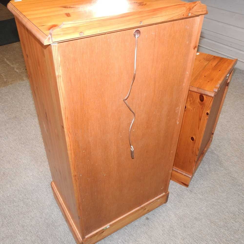 A modern pine bureau, - Image 2 of 8