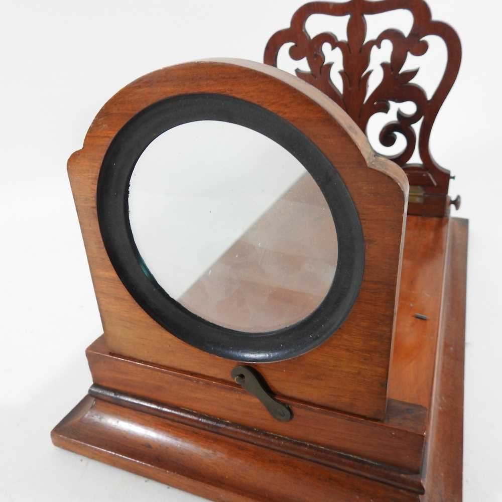 A late 19th century mahogany slide viewer - Image 4 of 7