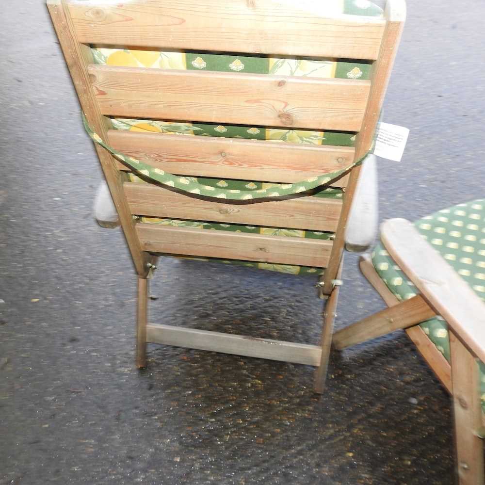 A set of four folding garden chairs, - Image 8 of 8