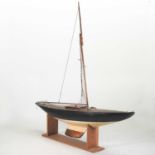 A large early 20th century pond yacht