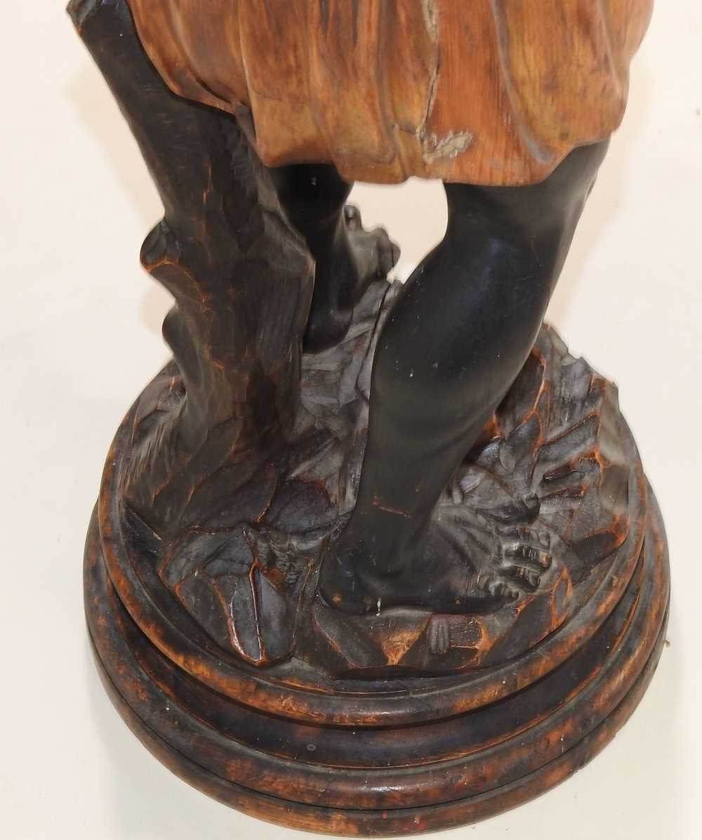 A 19th century carved wood and polychrome painted figural waiter - Image 9 of 11