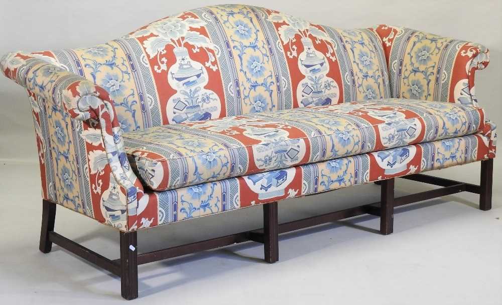 A George III style floral upholstered hump back sofa - Image 3 of 16