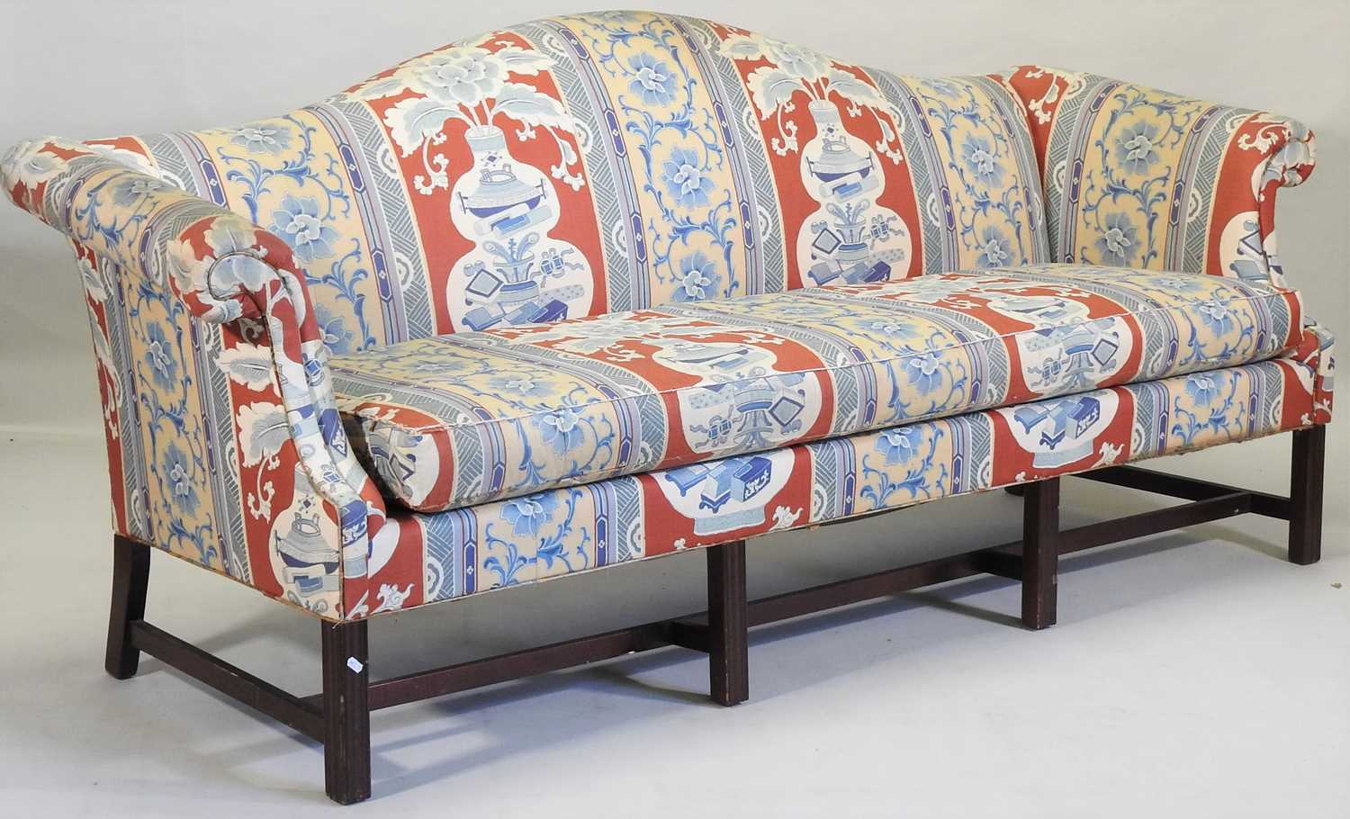 A George III style floral upholstered hump back sofa - Image 11 of 16